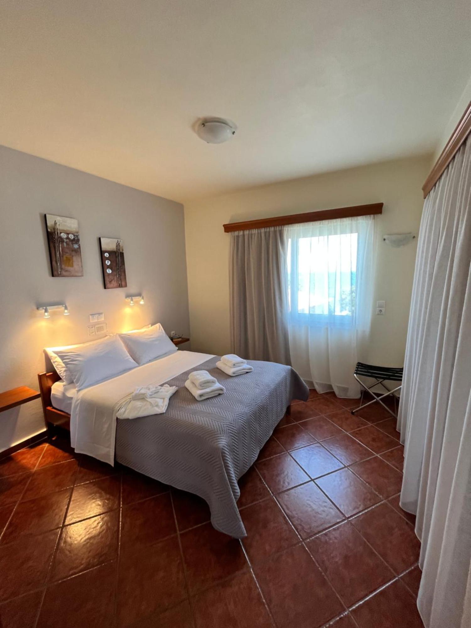 Iolkos Hotel Apartments Kato Daratso Exterior foto
