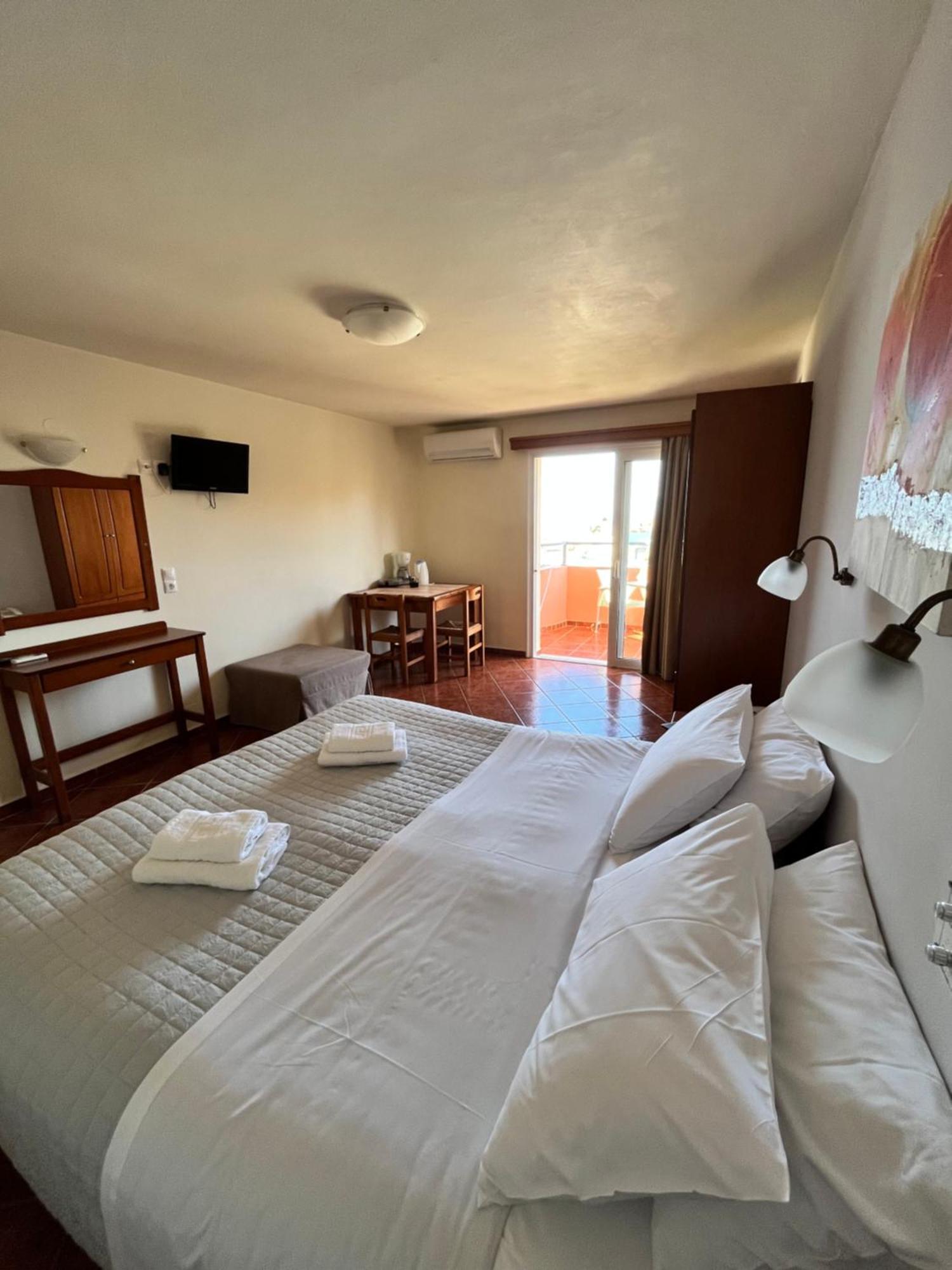 Iolkos Hotel Apartments Kato Daratso Exterior foto